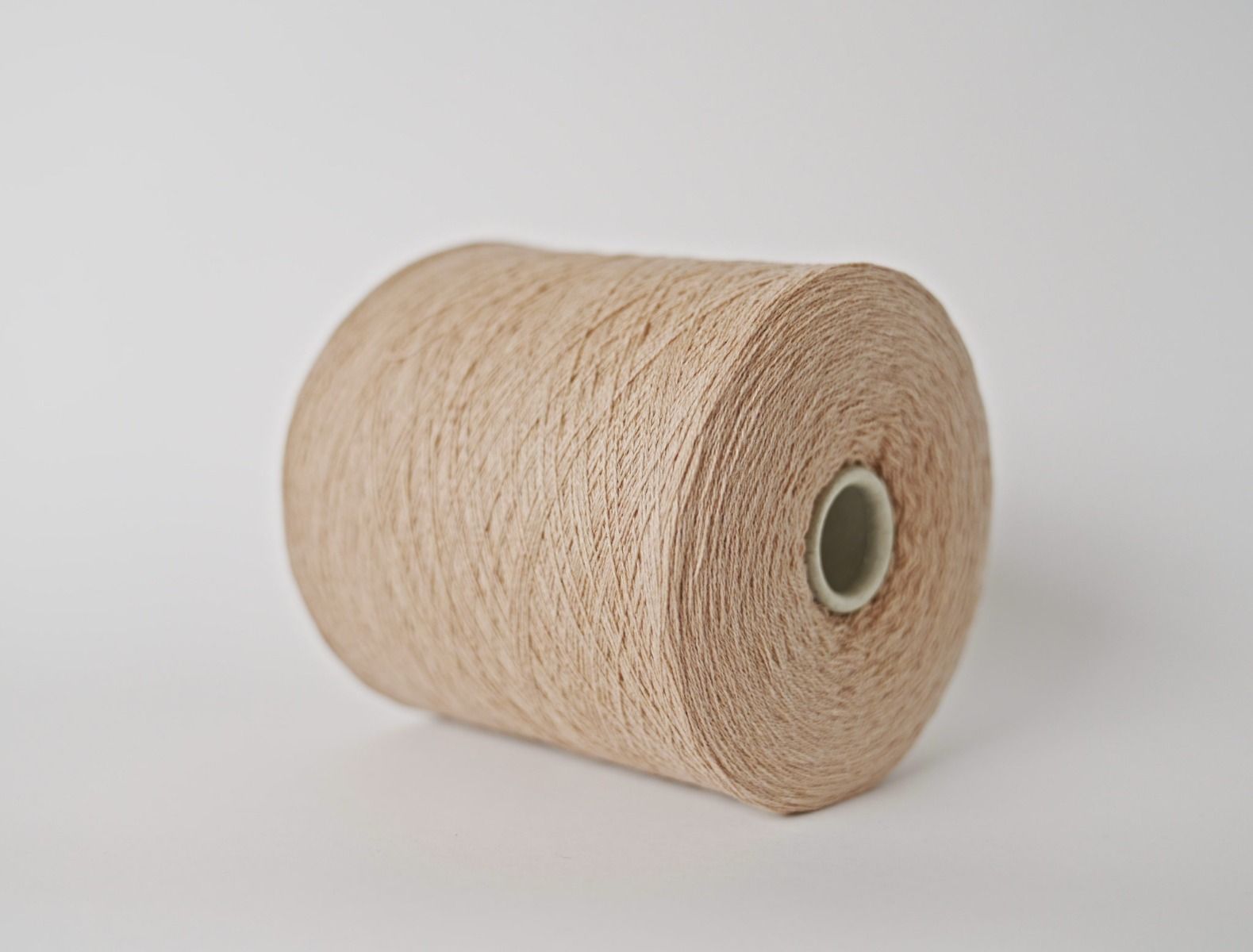 Cariaggi Cashmere 2/28 x 2 - Cameo - 50g Cake thumbnail