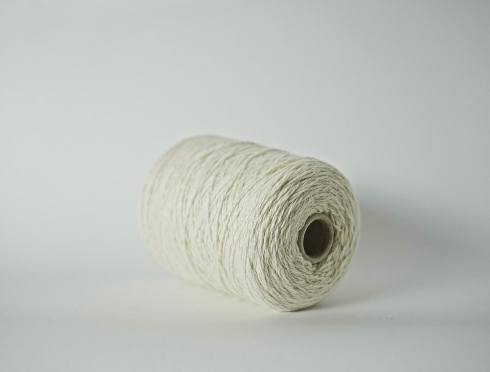 Loro Piana Clan - 85% Cashmere, 15% Mohair - White thumbnail