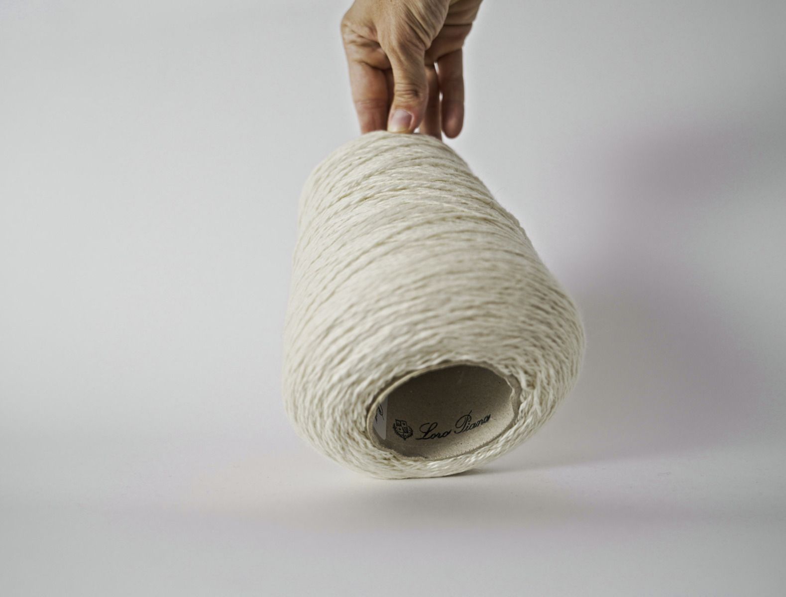 Loro Piana Clan - 85% Cashmere, 15% Mohair - White thumbnail