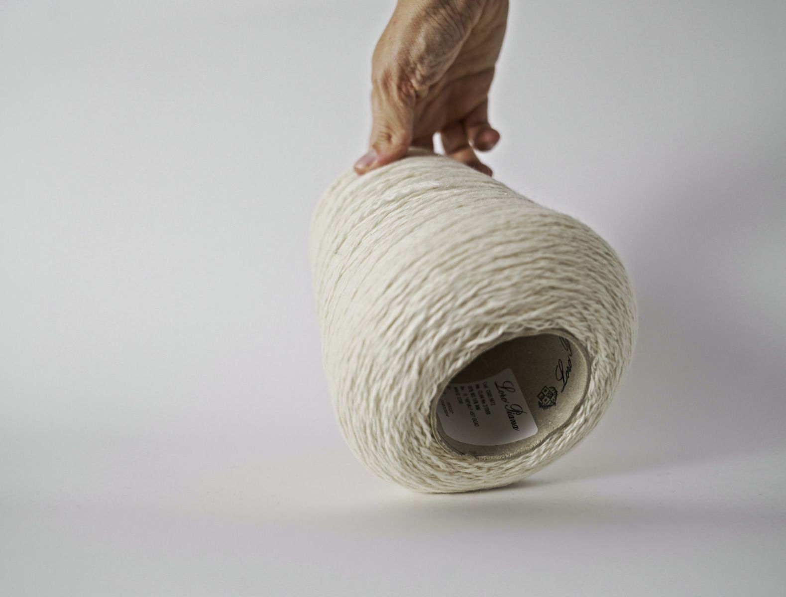Loro Piana Clan - 85% Cashmere, 15% Mohair - White thumbnail