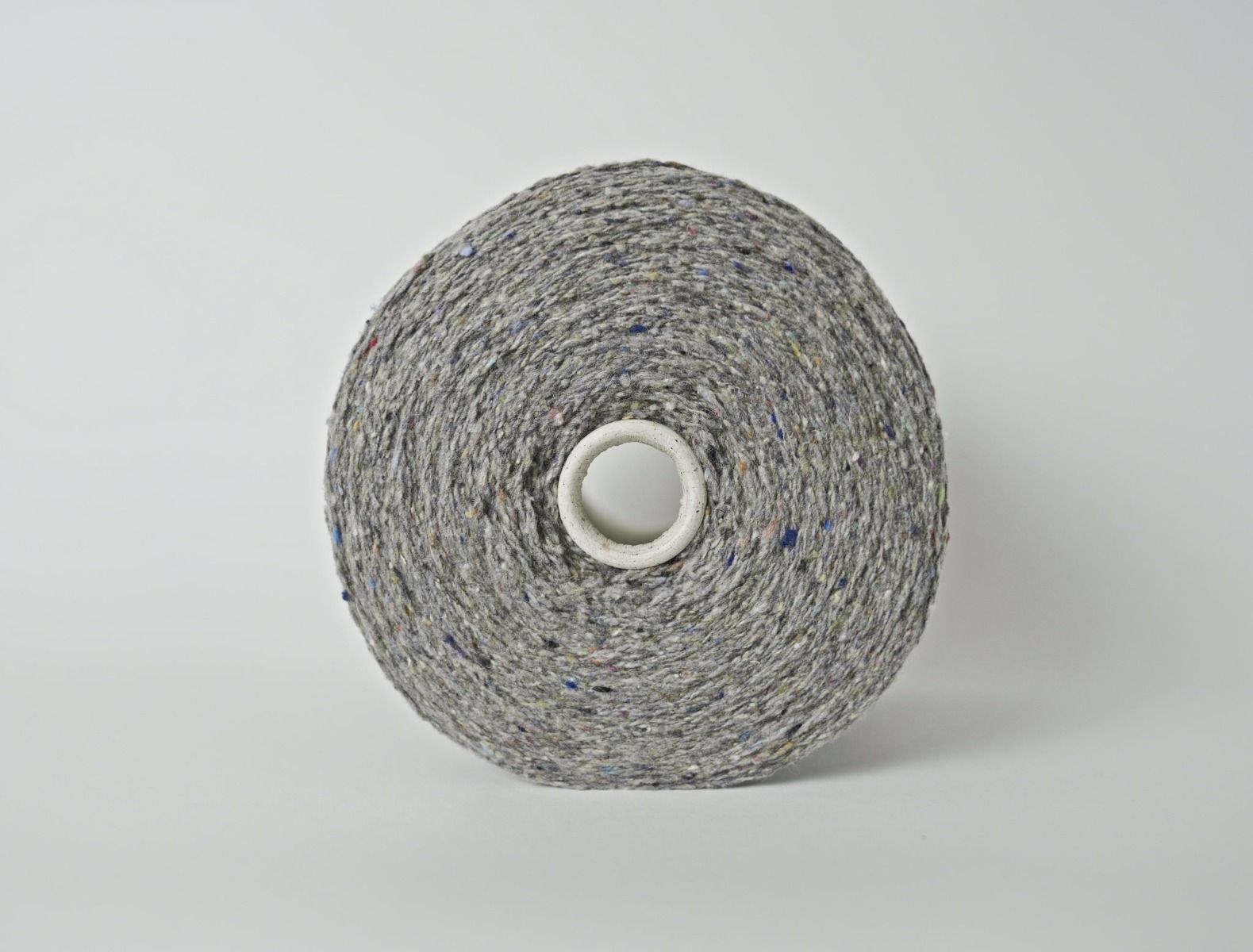 The Royal Collection Tweed - Grey - 50g thumbnail